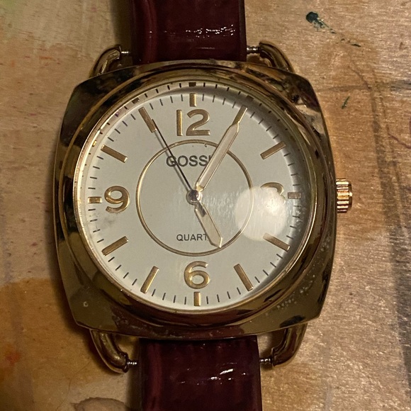 Beautiful Gossip Watch - Picture 2 of 6